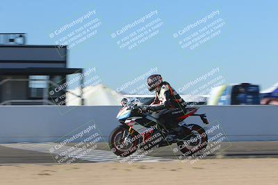 media/Nov-06-2023-Moto Forza (Mon) [[ce023d0744]]/4-Beginner Group/Session 4 (Finish Line Checker)/
